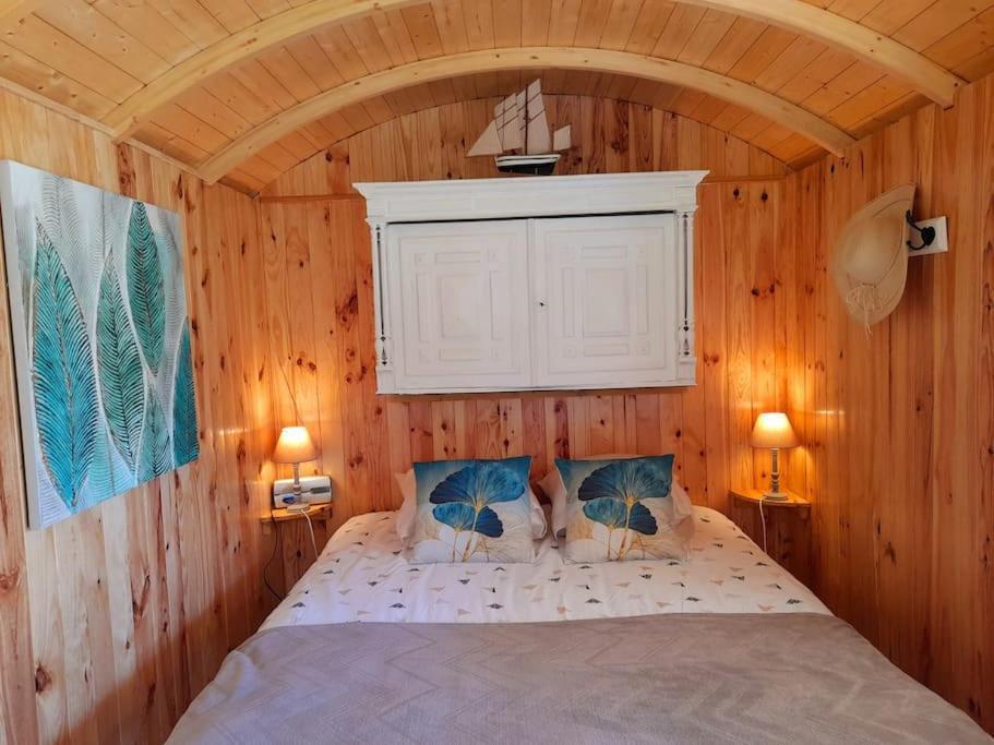 Vila La Roulotte Du Pecheur Saint-Privé Exteriér fotografie