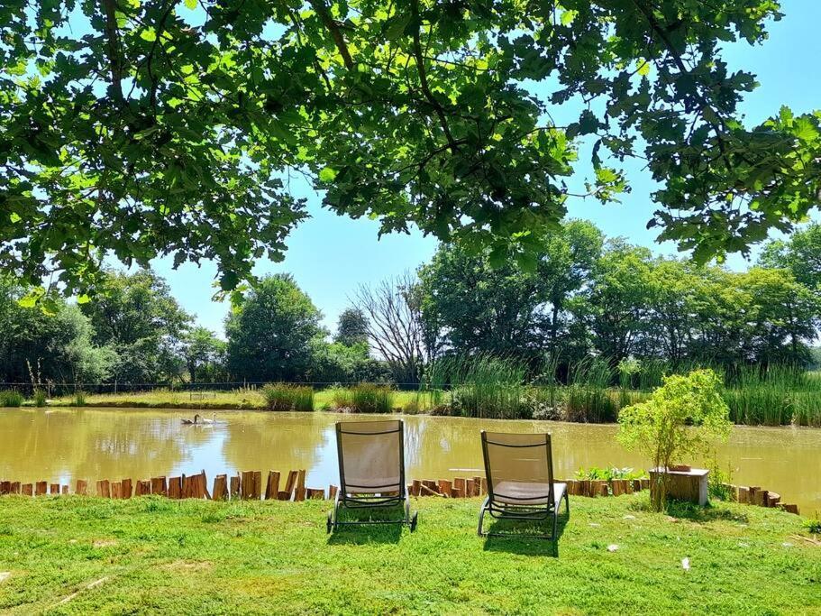 Vila La Roulotte Du Pecheur Saint-Privé Exteriér fotografie