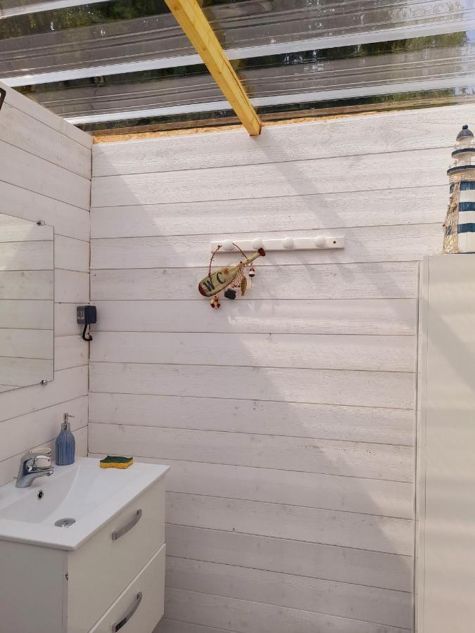 Vila La Roulotte Du Pecheur Saint-Privé Exteriér fotografie